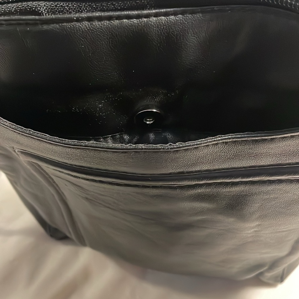 Wilsons Leather Convertible Backpack - Picture 5 of 8